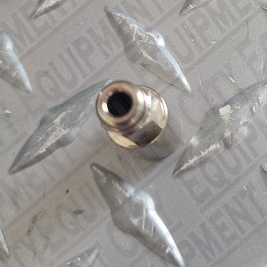 Mahle 023 80512 00 Female Fitting Adapter 1/8 Gas x 4mm Tube HNBR